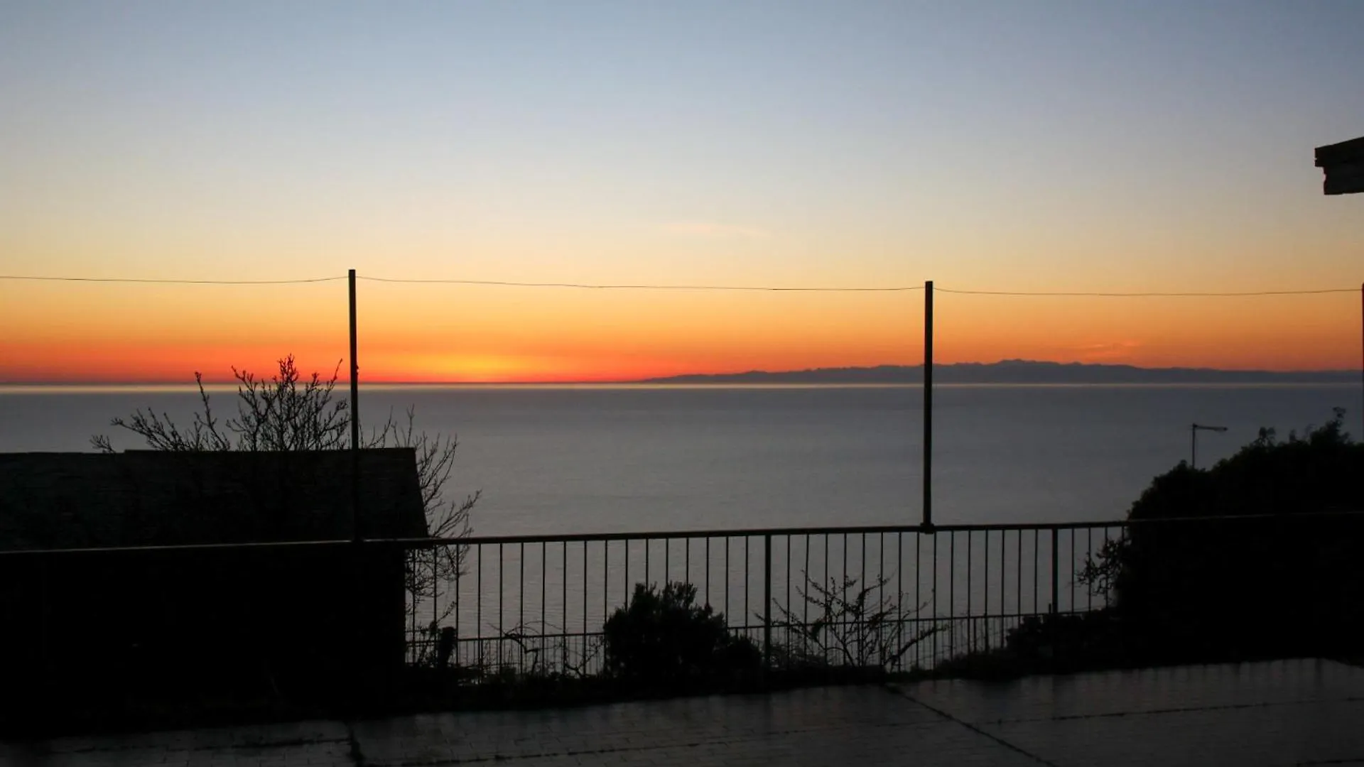 La Notte Sull'Isola - Montaretto - Tra Il Cielo E Il Mare Apartment Reggimonti 0*,  Italy